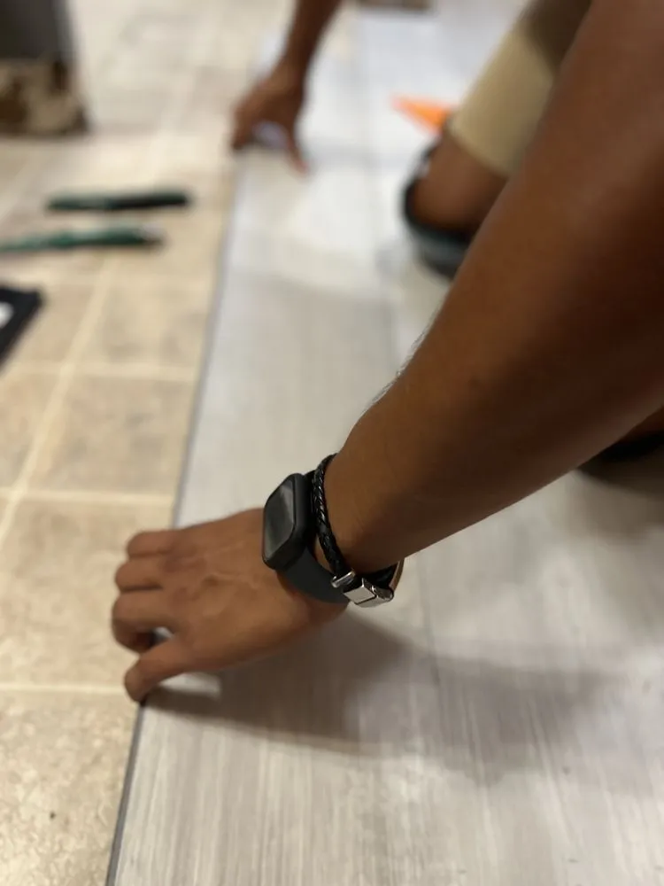 Slide of J’s Flooring