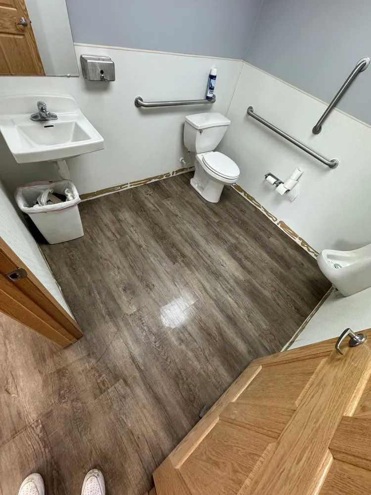 Slide of J’s Flooring