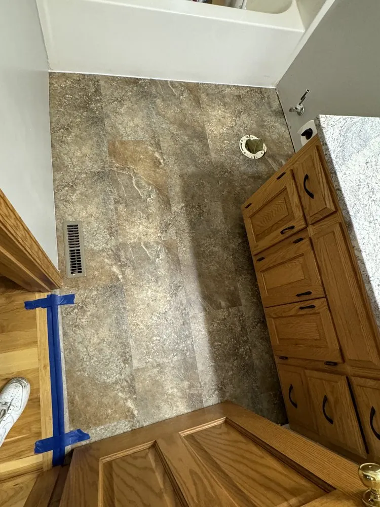 Slide of J’s Flooring