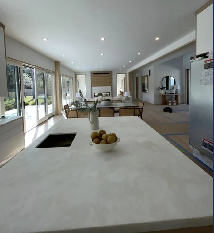 Slide of Js L I Electric