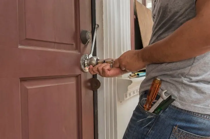 Slide of J's Maintenance & Locksmith