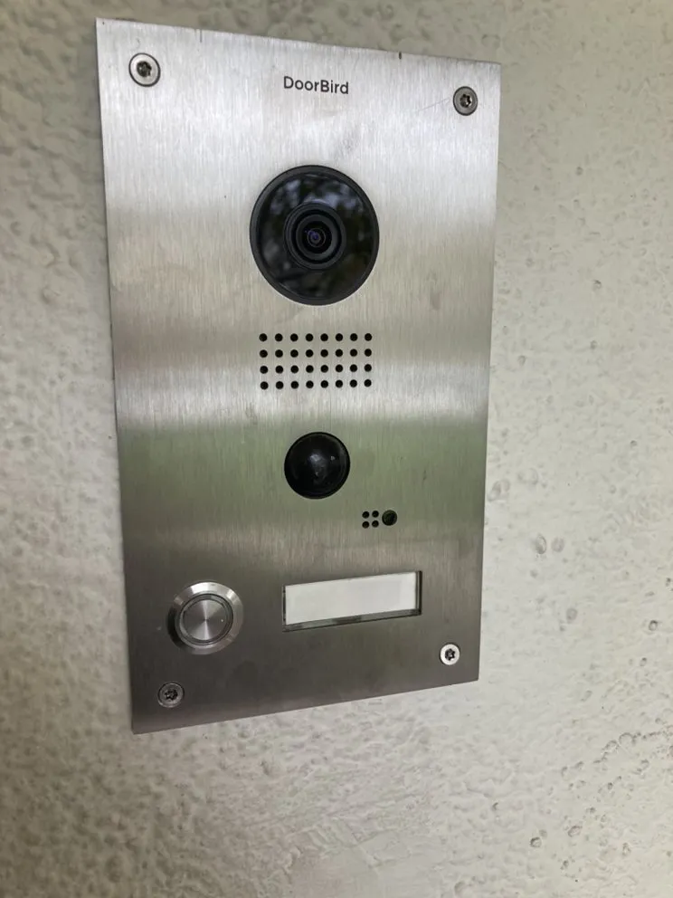 Trusted electrician providing circuit breaker repair in , 