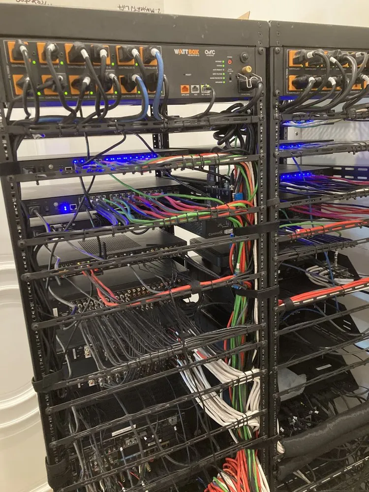 Licensed electrician providing lighting installation in , 