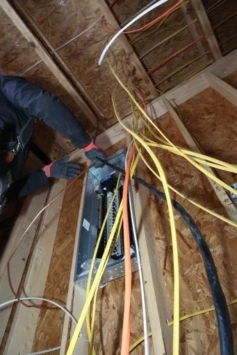 Slide of J&Son’s Electric Pro