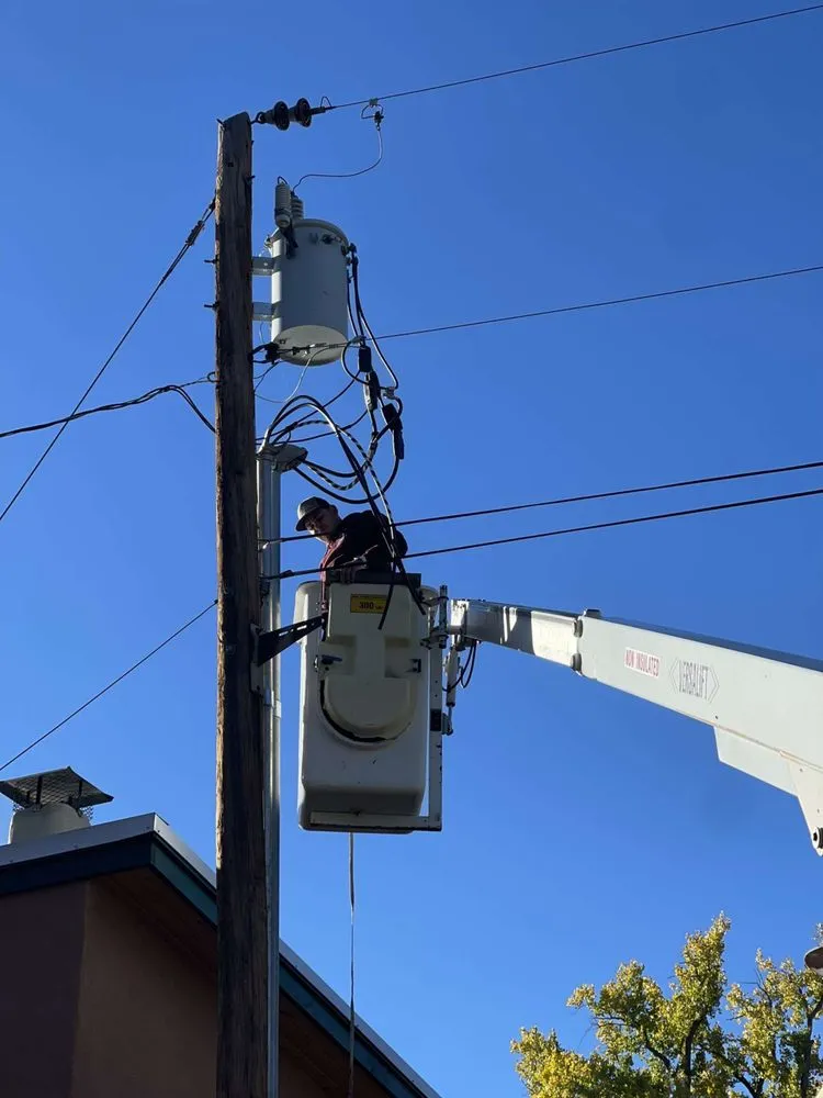 Slide of J&Son’s Electric Pro