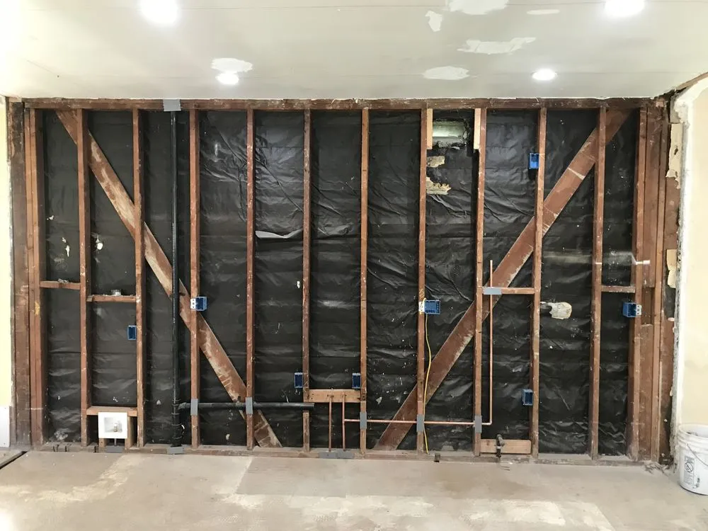 Slide of Juan Mendez Electric