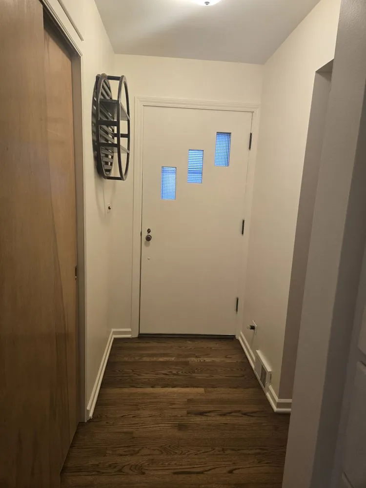 Reliable electrician providing circuit breaker repair in Westmont, IL - Juanito Painting