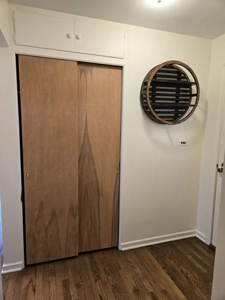 Trusted emergency electrical service service in Westmont, IL - Juanito Painting