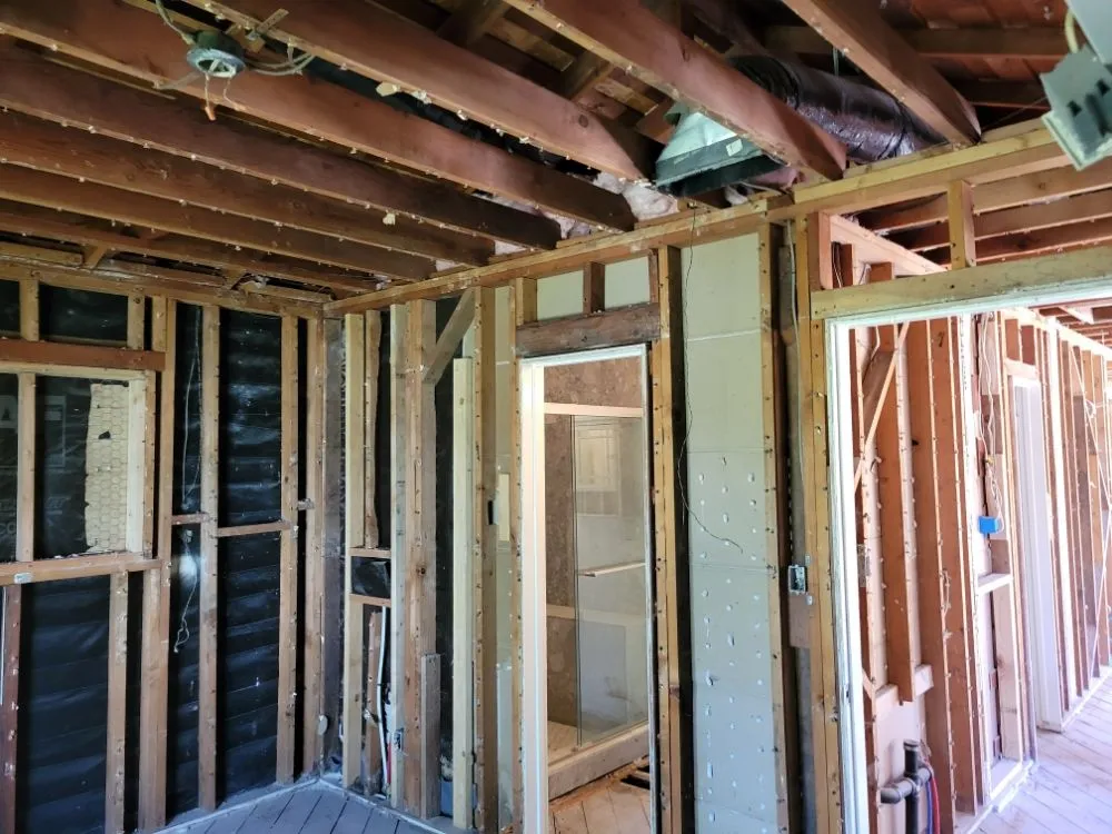 Slide of Juan’s Electric And Handyman