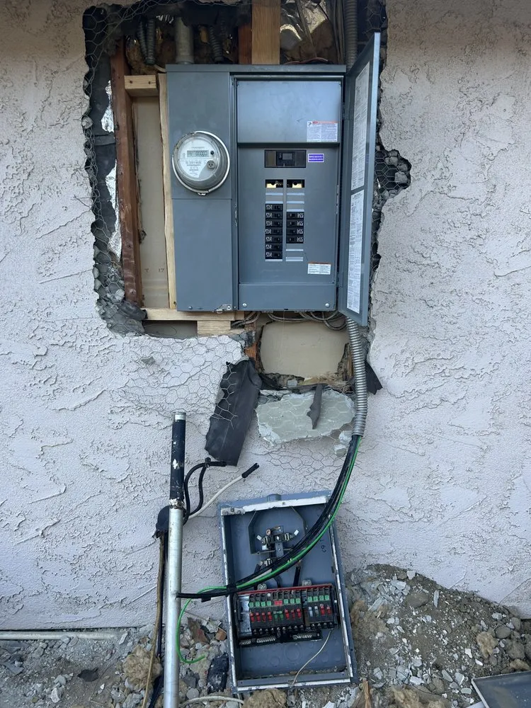 Emergency electrical repair in , by Juaquin Cruz Handyman & Home Improvements