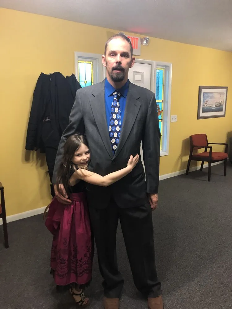 Slide of Judah Lindsay Electrical