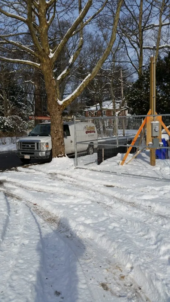 Expert outlet and switch repair in ,  by Julio A Lopez Electrician