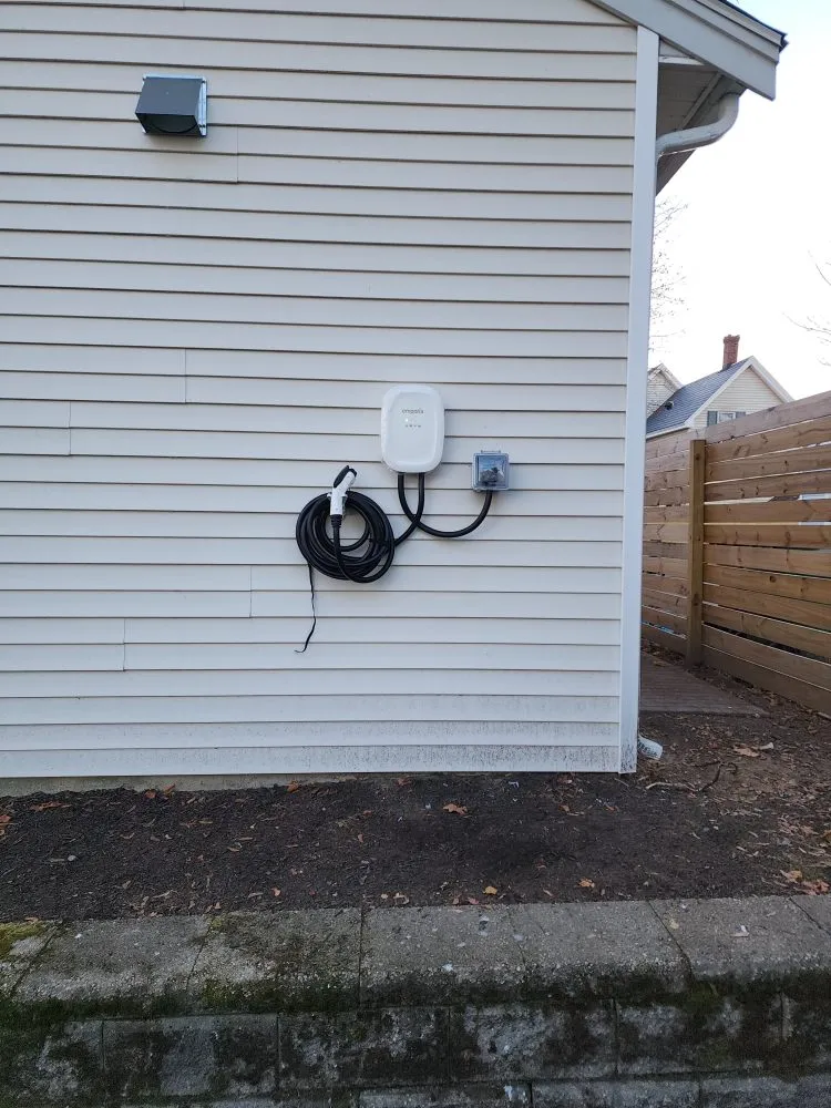 Expert wiring installation in ,  by Julio A Lopez Electrician