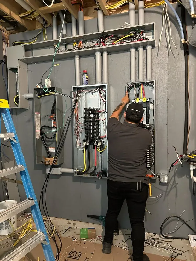 Slide of Julio Cesar Electric