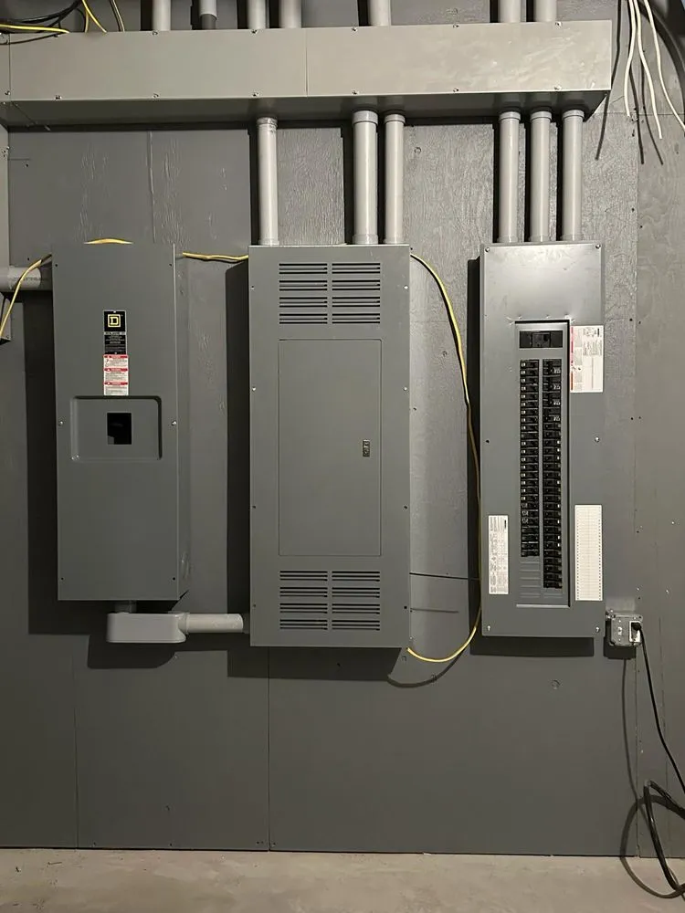 Slide of Julio Cesar Electric