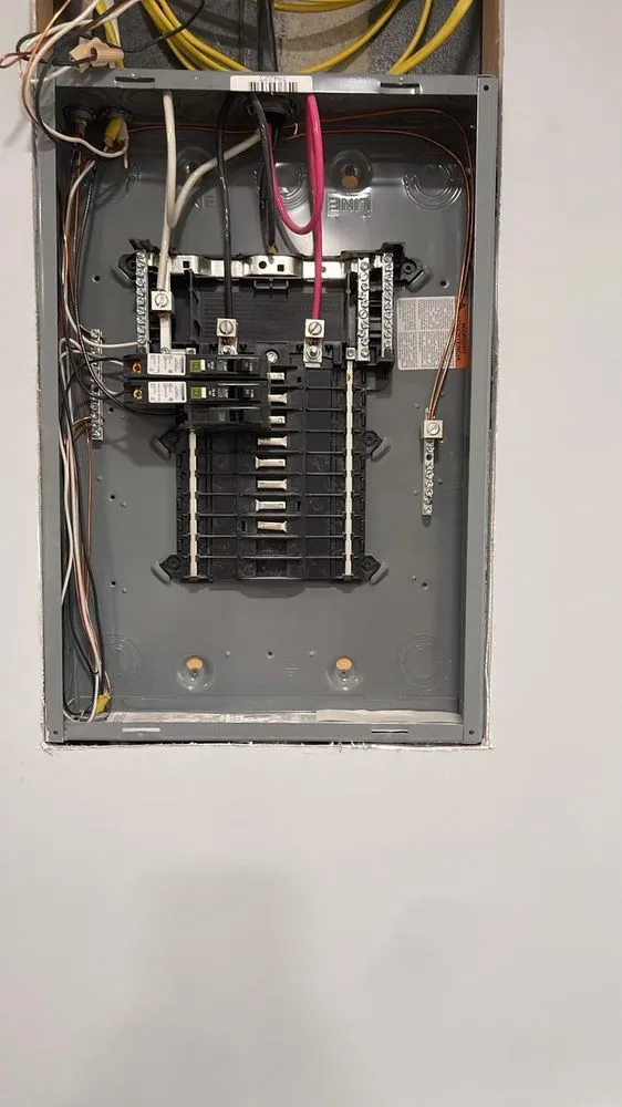 Slide of Julio Cesar Electric