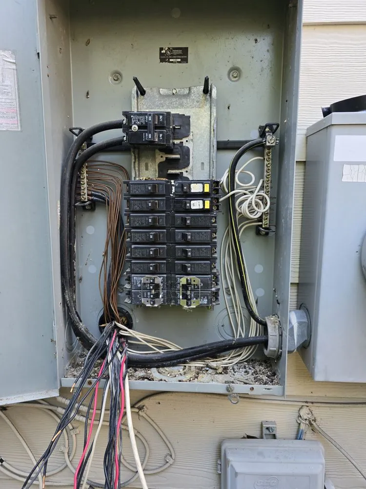 Slide of Julio Electrician Service