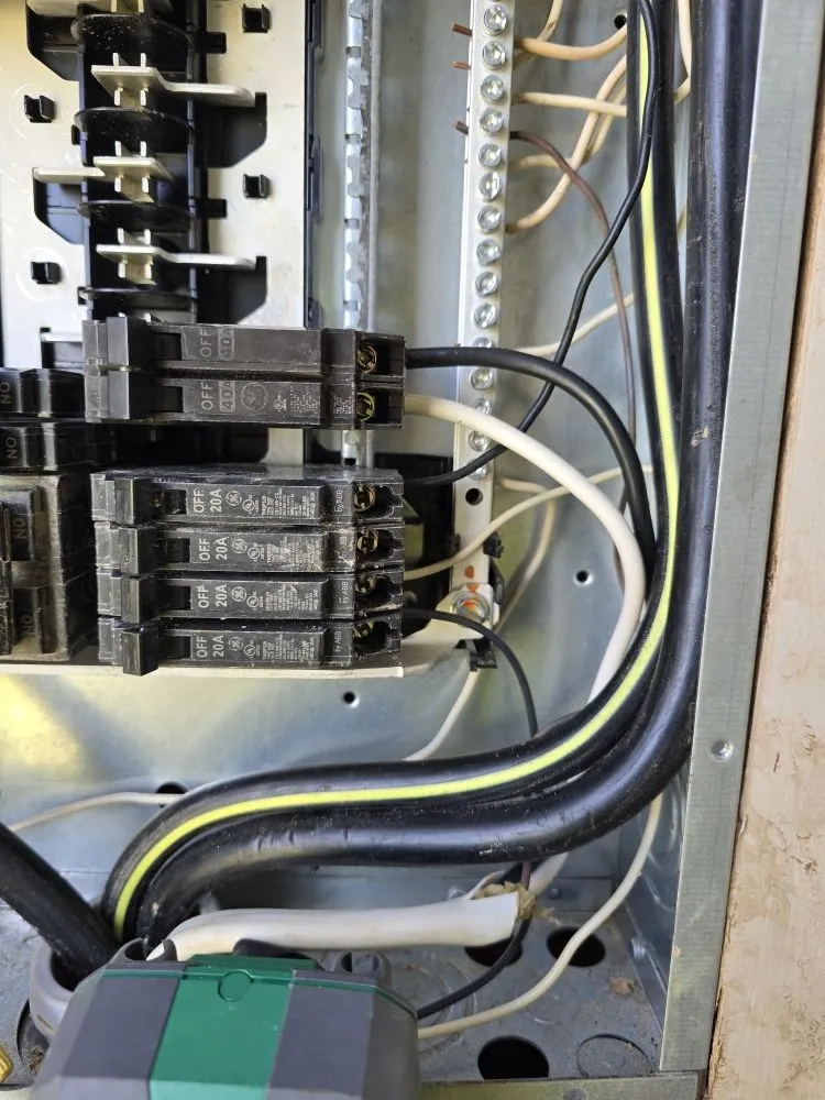 Slide of Julio Electrician Service