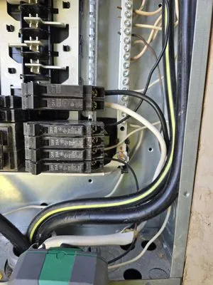 Julio Electrician Service Logo