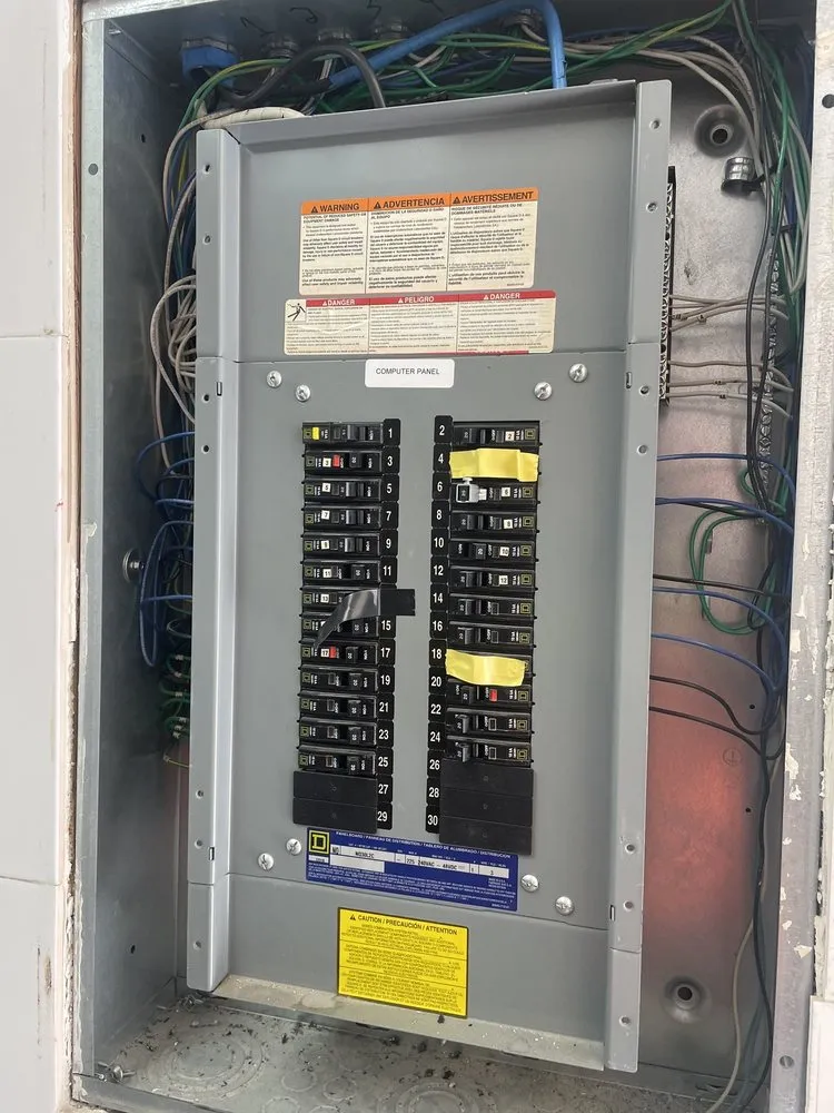 Slide of Junik Handyman Services