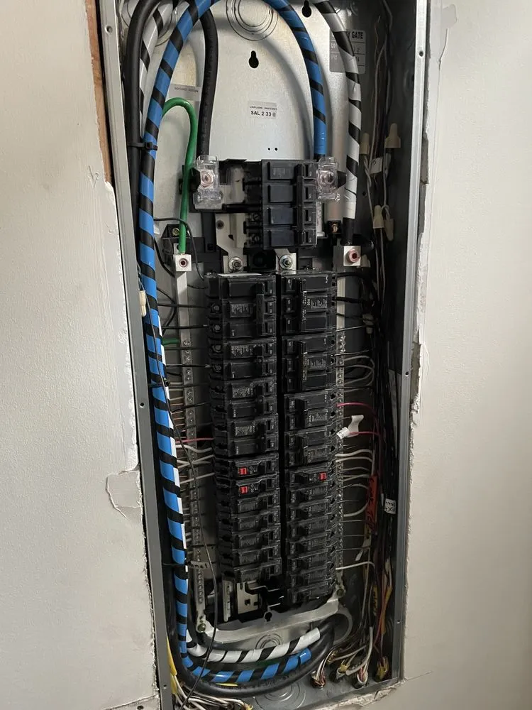 Slide of Junik Handyman Services