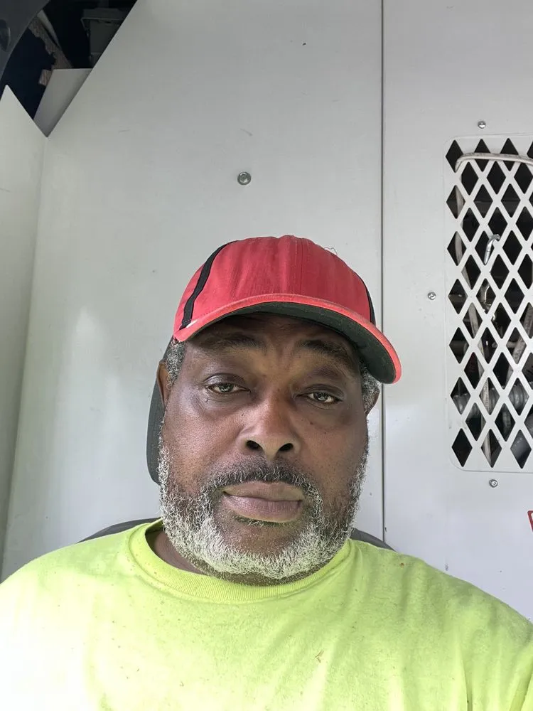 Slide of Junik Handyman Services