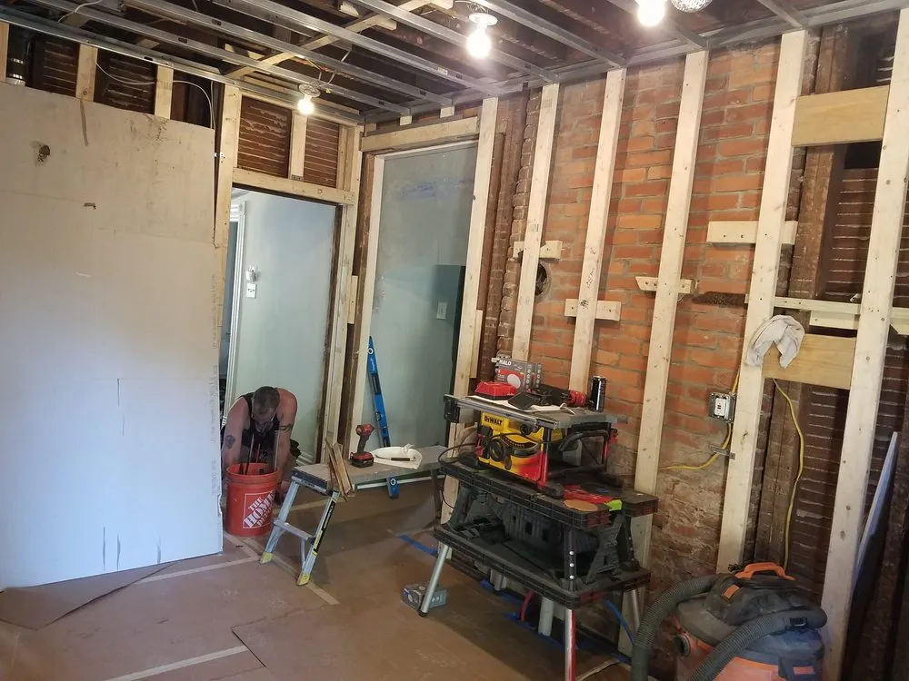 Slide of Juno's Contracting