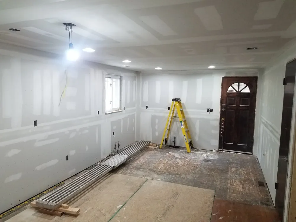 Emergency circuit breaker repair experts serving ,  - Juno's Contracting