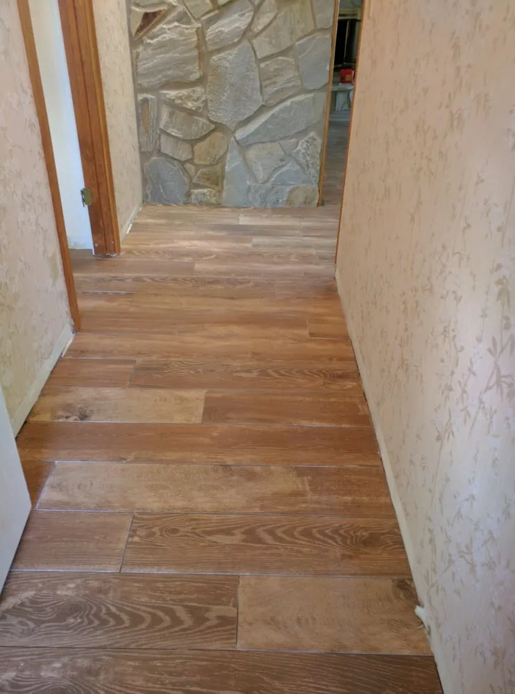 Professional electrician providing circuit breaker repair in , 