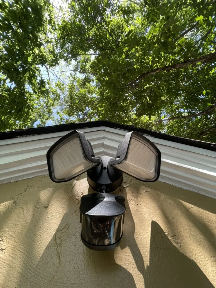 Slide of JV Solutions Sound & Wiring