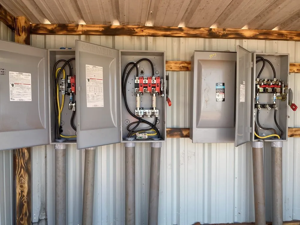 Slide of J&W Electric & Plumbing