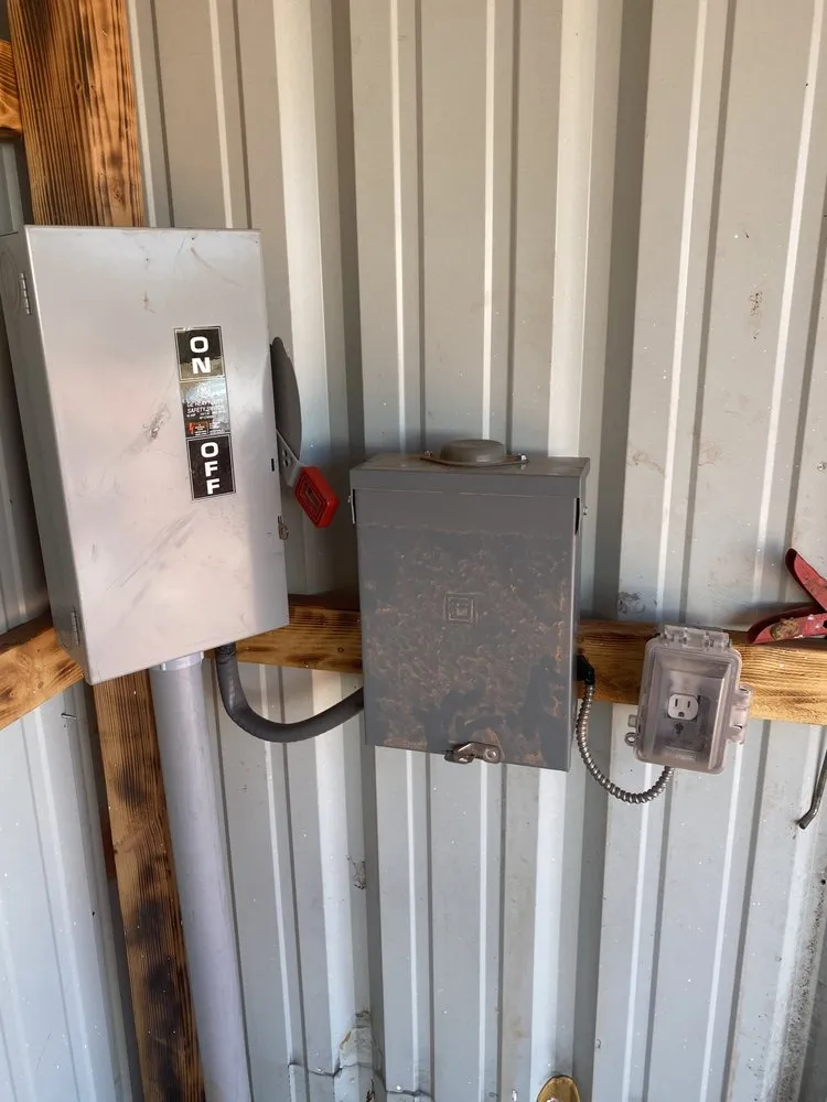 Slide of J&W Electric & Plumbing