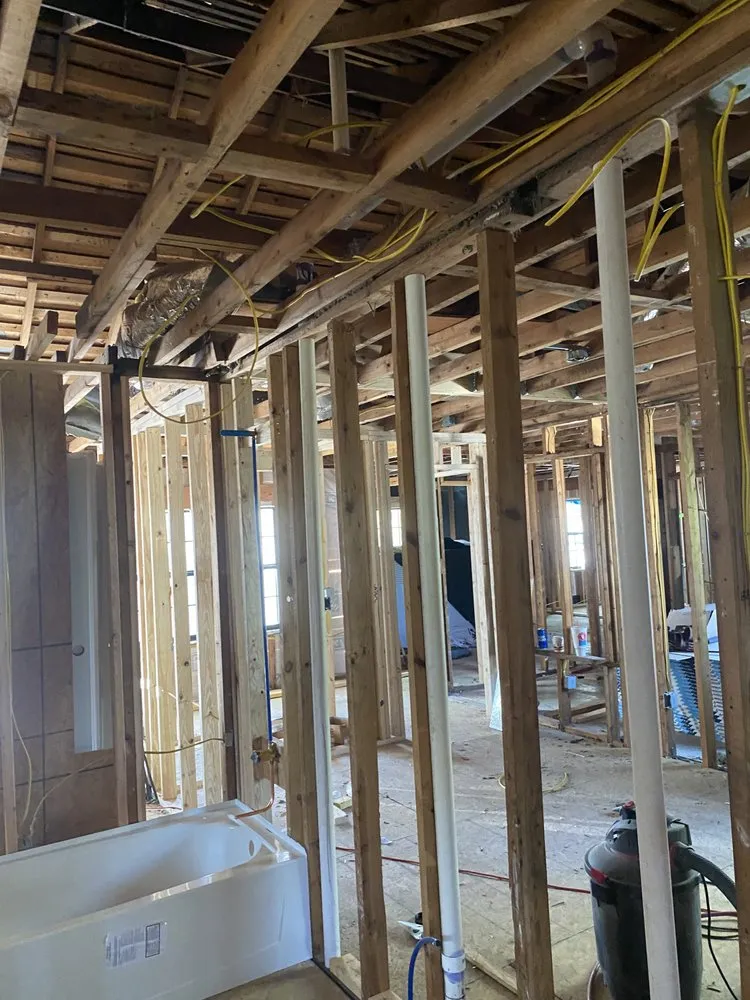 Expert electrician providing circuit breaker repair in , 