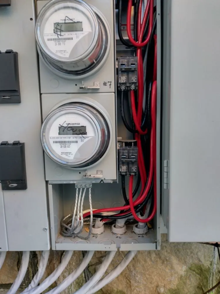 Reliable electrician providing outlet and switch repair in , 