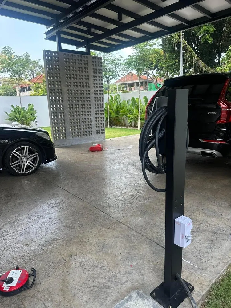 Slide of J&W Pro Services