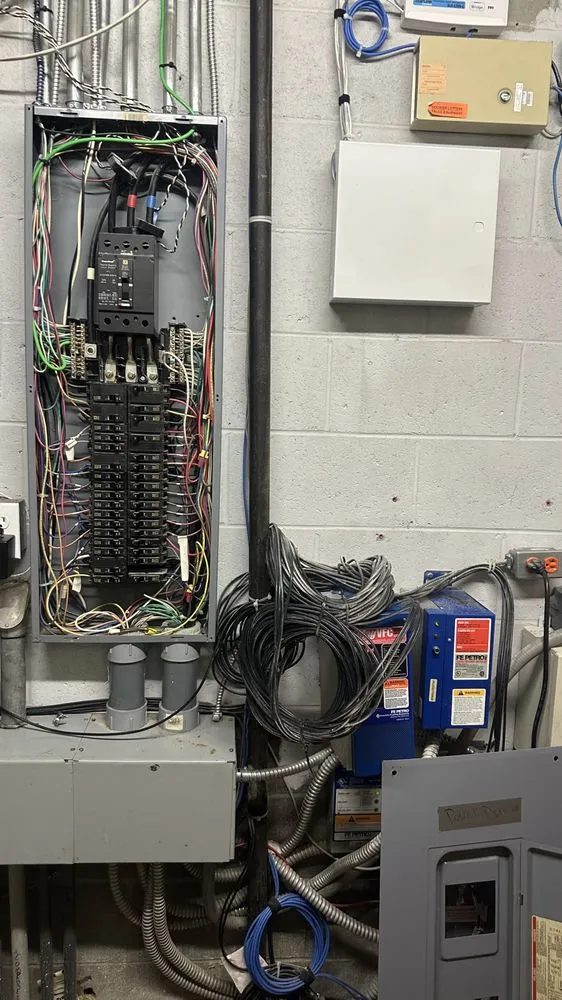 Emergency circuit breaker repair service in ,  - J&W Pro Services