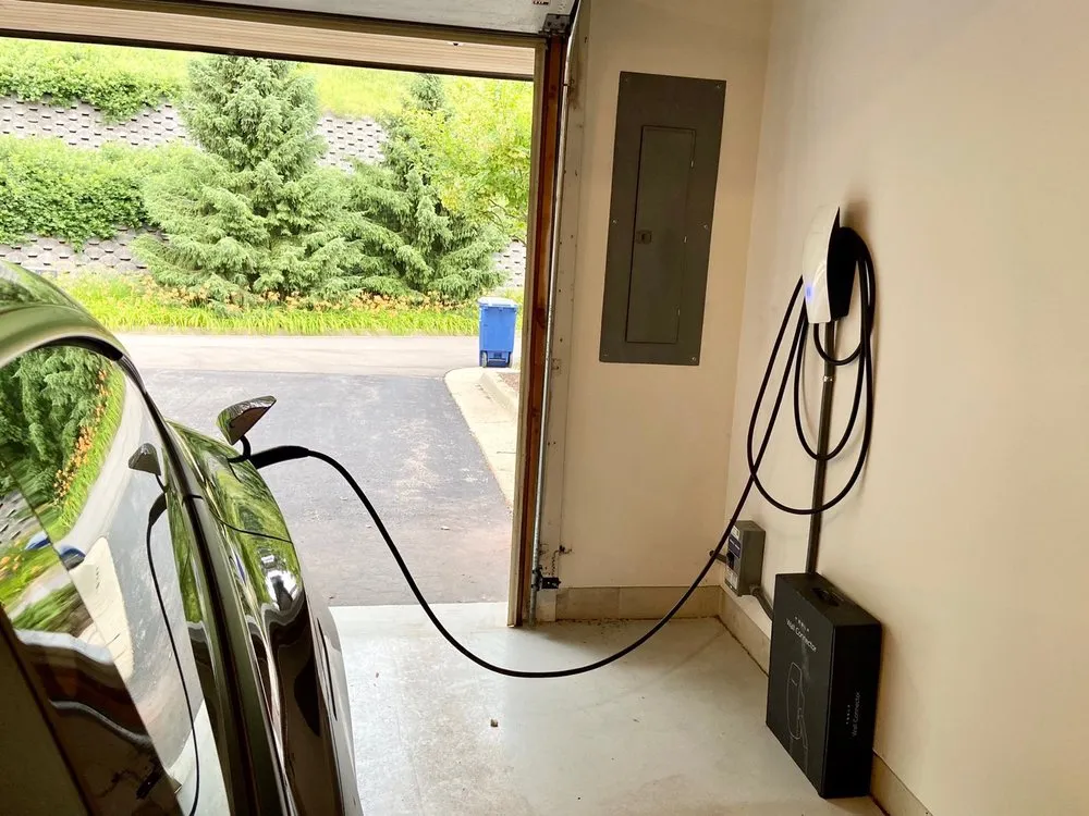 Licensed outlet and switch repair service in Waterford Township, MI - JW Shaw Electric