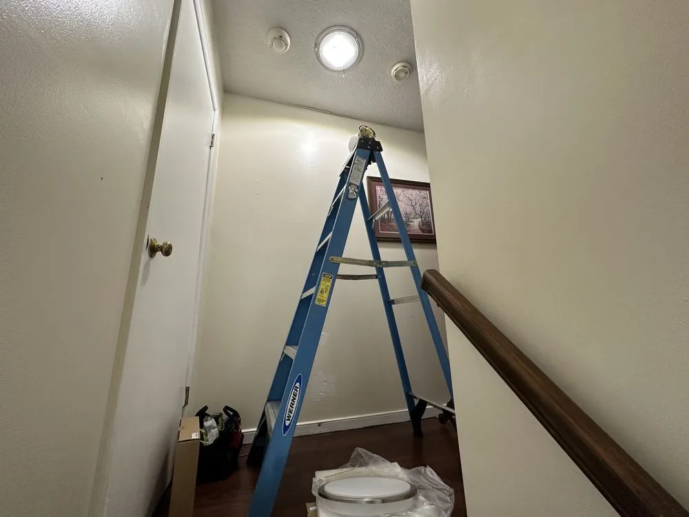 Trusted electrician providing emergency electrical service in ,