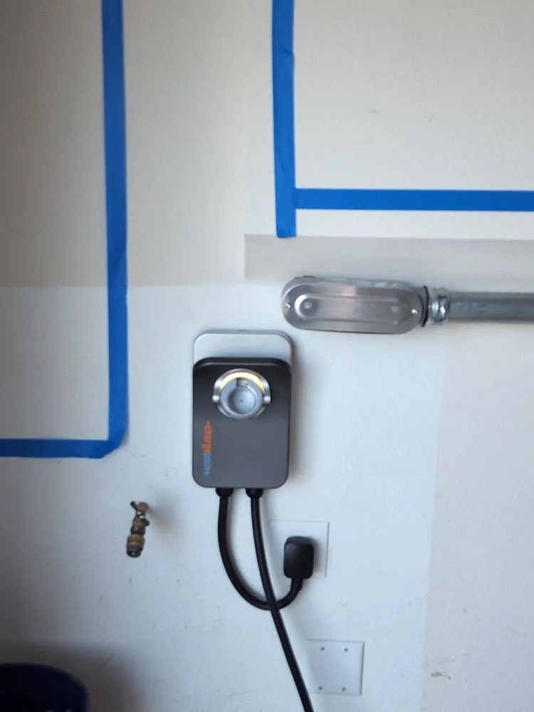 Emergency electrical service for homes in lighting installation,  by 