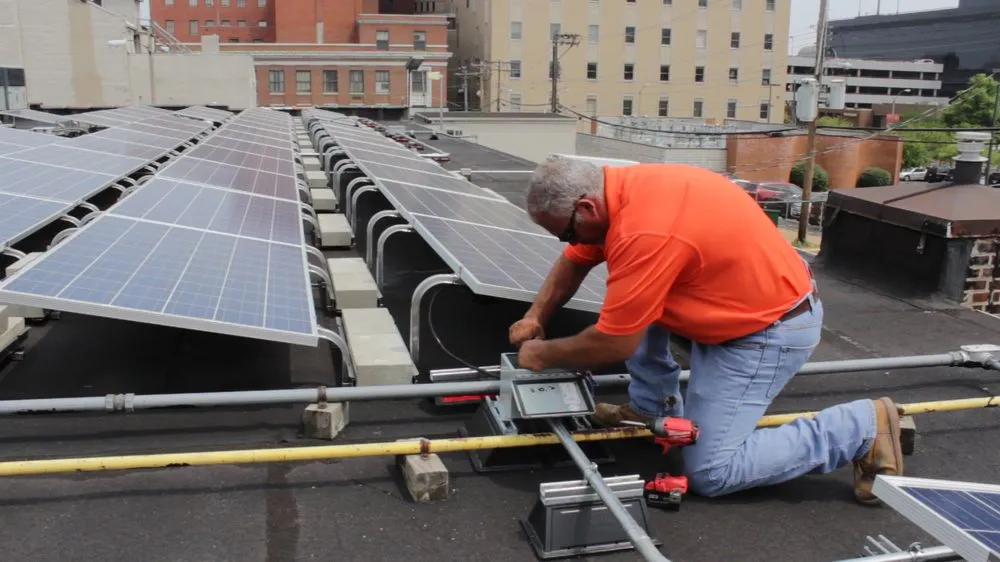 Slide of Kaemmerlen Communications