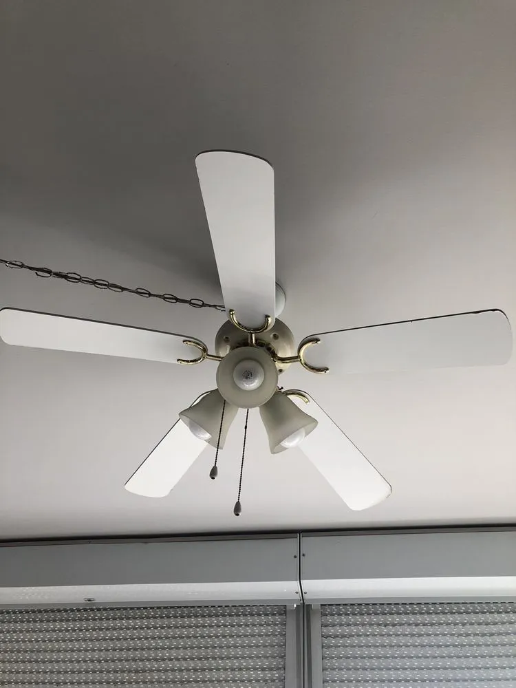 Slide of Kama'aina Electric