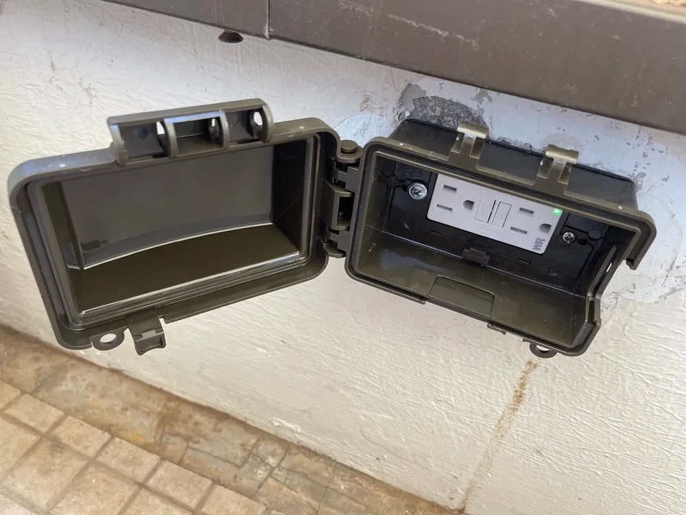 Slide of Kama'aina Electric