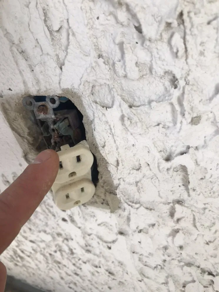 Slide of Kamri Service’s