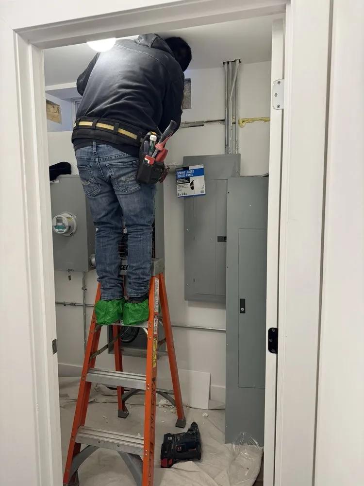 Slide of Kapital Electric