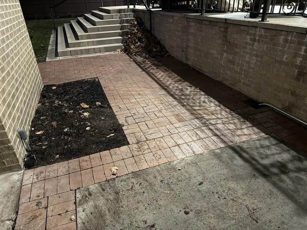 Slide of Kapital Electric