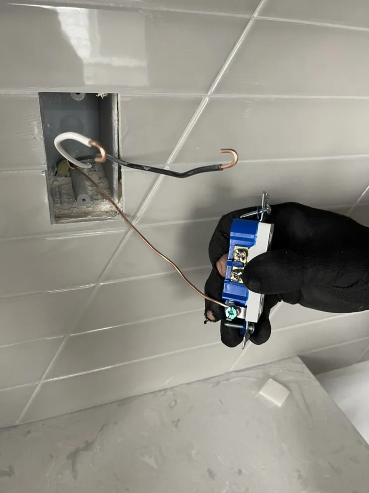 Slide of KARAOULAS ELECTRIC