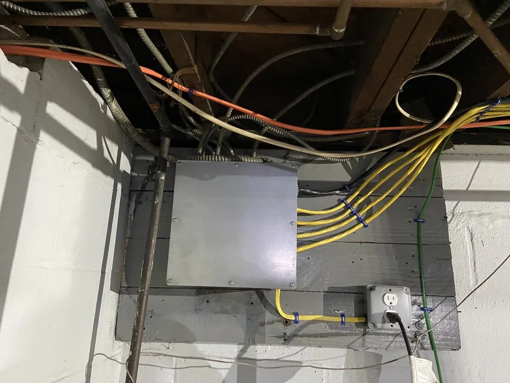 Expert outlet and switch repair experts serving , - Kato Electric