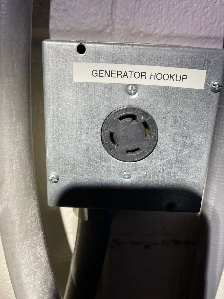 Expert electrician providing electrical repair in , 