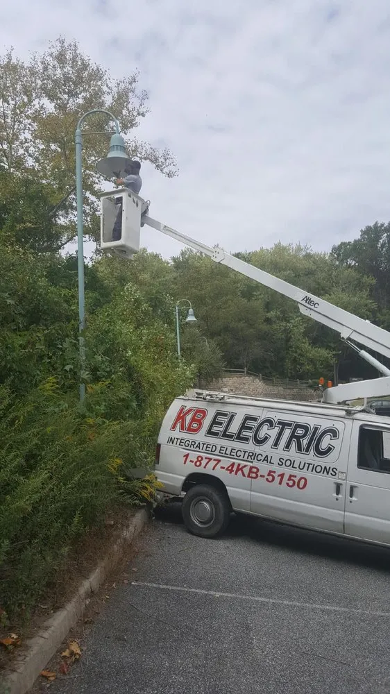 Emergency electrician providing wiring installation in Collegeville, PA - KB Electric