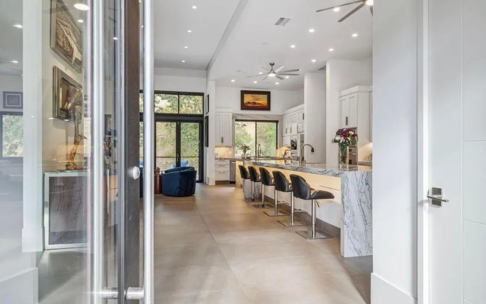 Affordable lighting installation experts serving ,  - KBelectric